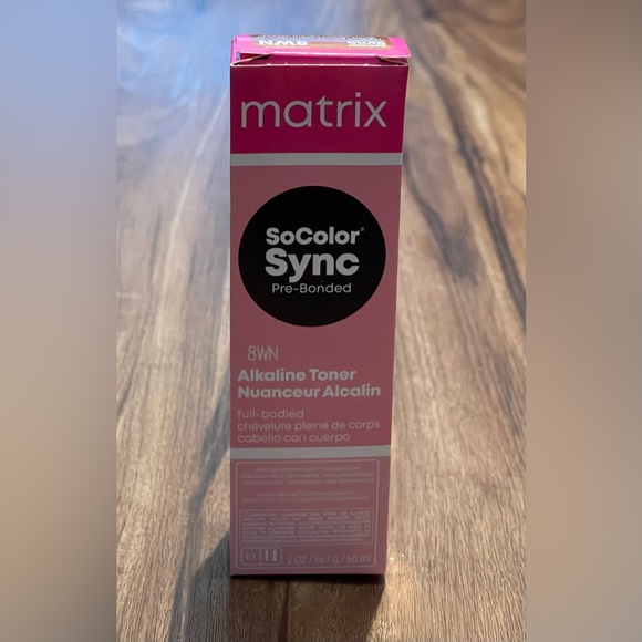 New Matrix SoColor Sync Demi Pre-Bonded Alkaline Toner - 8WN - Picture 2 of 3